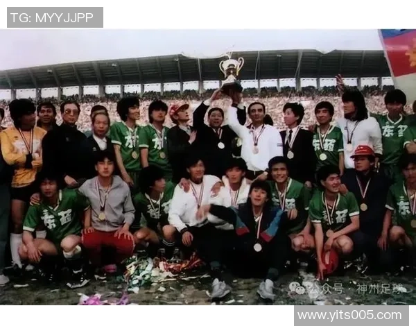 足球界三位以足球二字命名的球星，他们的传奇经历与对足球的深远影响